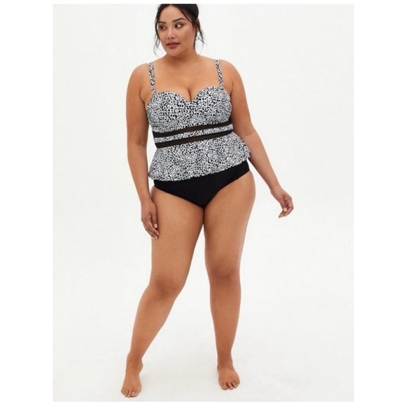 Torrid Women's Underwire Black and White Peplum Swim Top NWT Sz 1X (14-16) - Picture 2 of 13